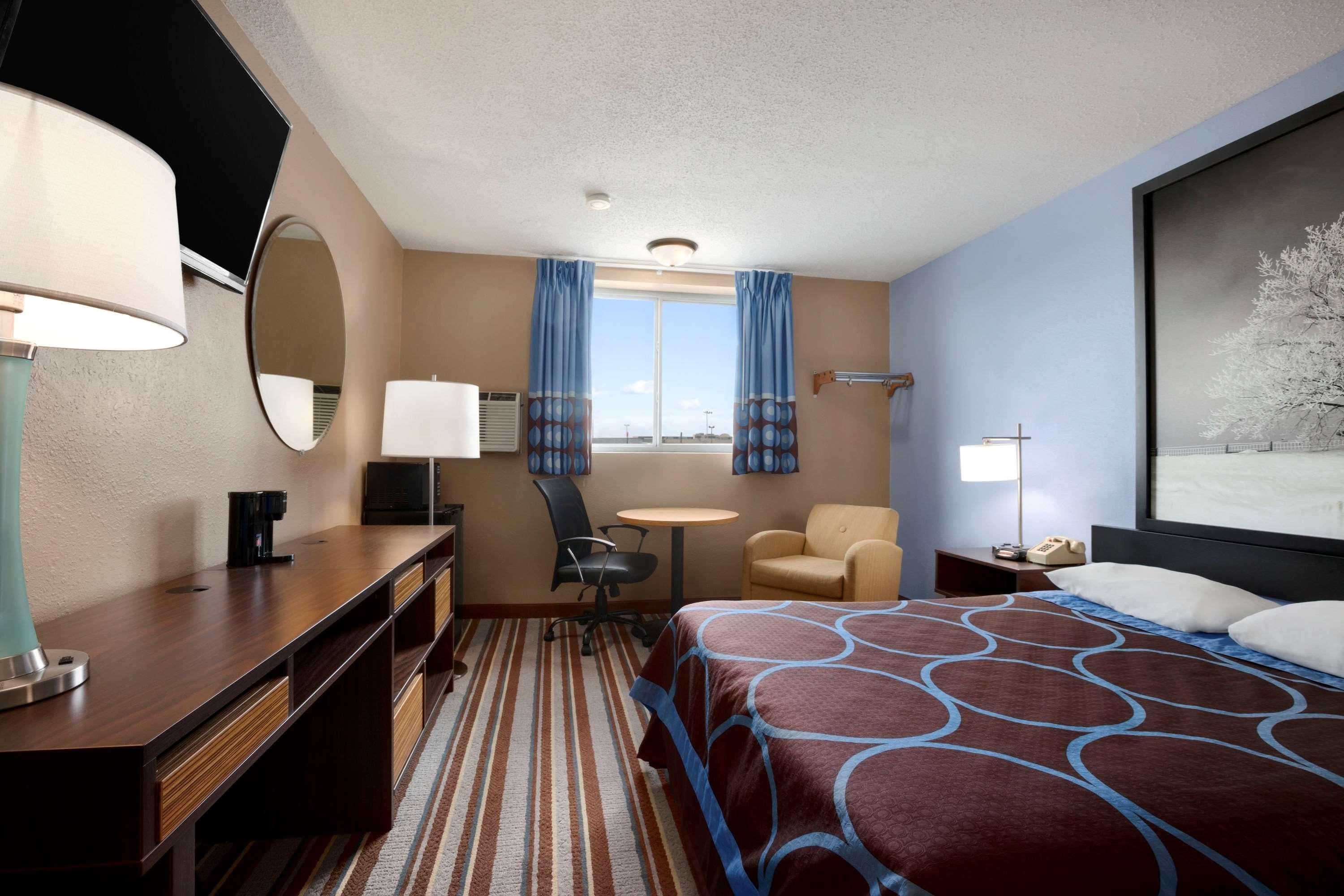 Super 8 By Wyndham Council Bluffs Ia Omaha Ne Area Exterior foto