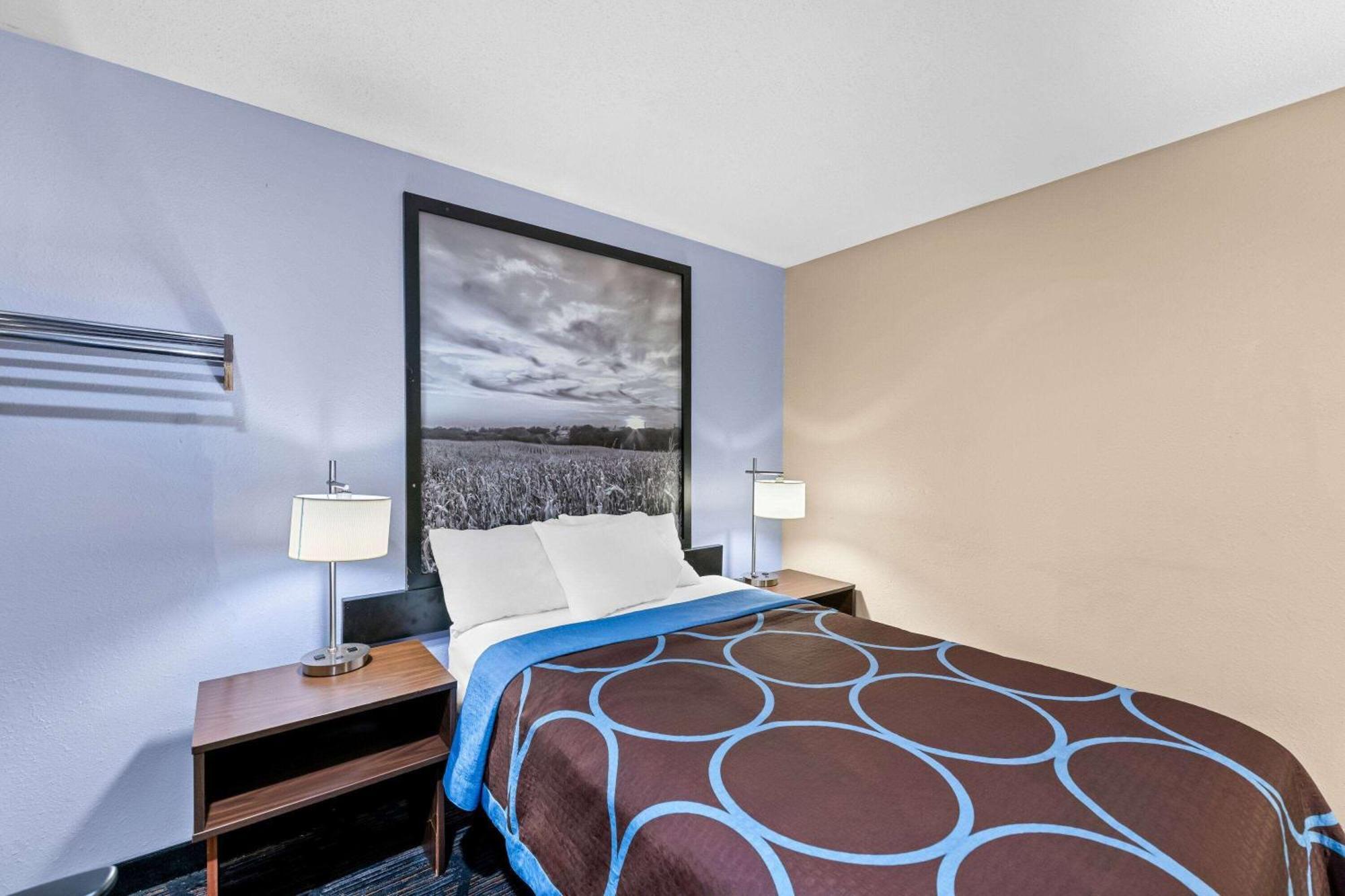 Super 8 By Wyndham Council Bluffs Ia Omaha Ne Area Exterior foto