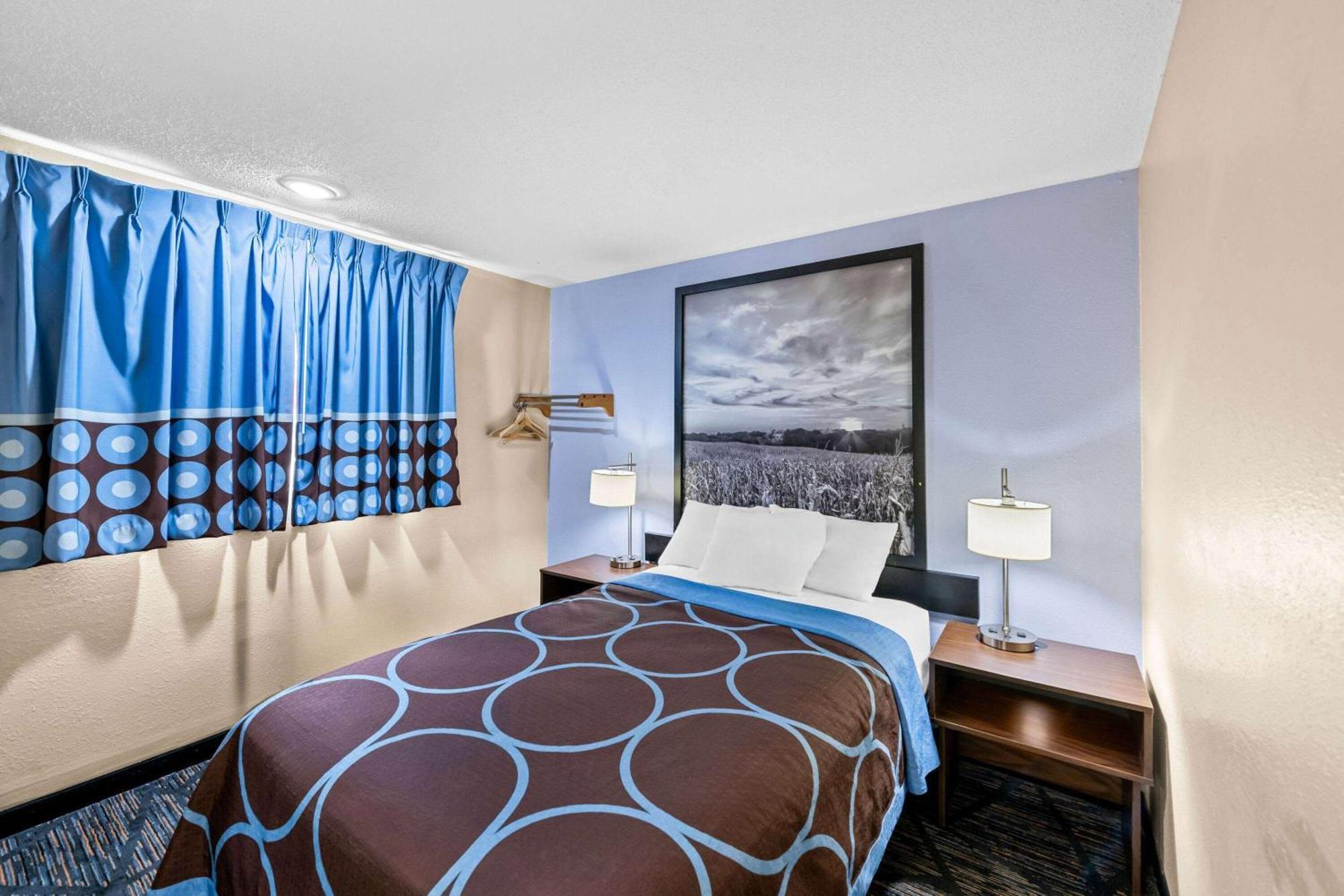 Super 8 By Wyndham Council Bluffs Ia Omaha Ne Area Exterior foto